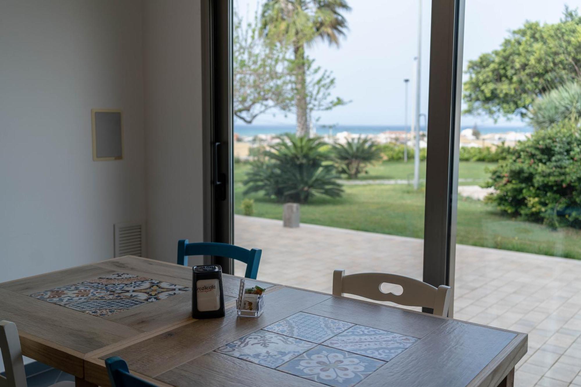 Sikelika Residence Sul Mare Scoglitti Luaran gambar