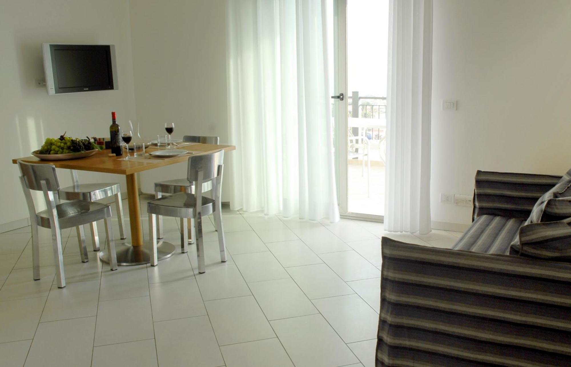Sikelika Residence Sul Mare Scoglitti Luaran gambar